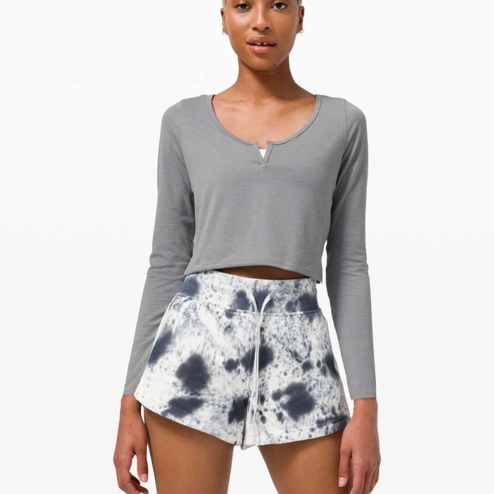 Lululemon Cropped Henley Long Sleeve Size 8‎ Heathered Asphalt Grey White
